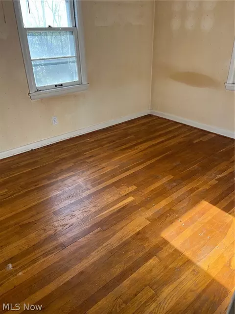 Bedroom - 23 Wayne Ave, Akron, OH 44301 photo 6 of 9