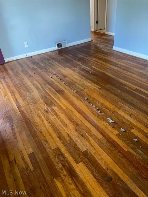 Living - 23 Wayne Ave, Akron, OH 44301 photo 3 of 5