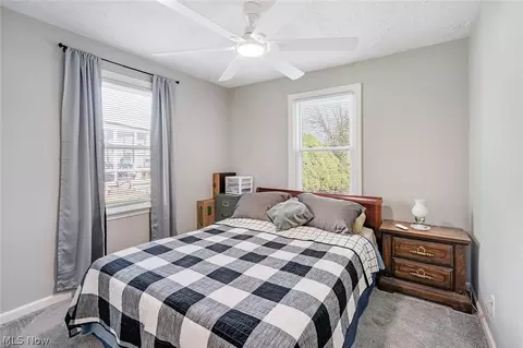 Bedroom - 616 Poland Ave, Struthers, OH 44471 photo 3 of 7
