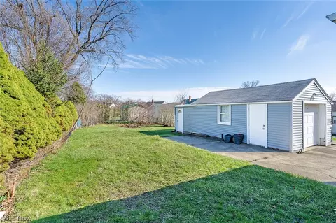 Exterior - 616 Poland Ave, Struthers, OH 44471 photo 8 of 8