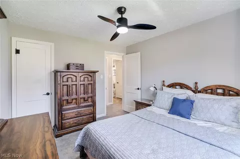 Bedroom - 616 Poland Ave, Struthers, OH 44471 photo 2 of 7
