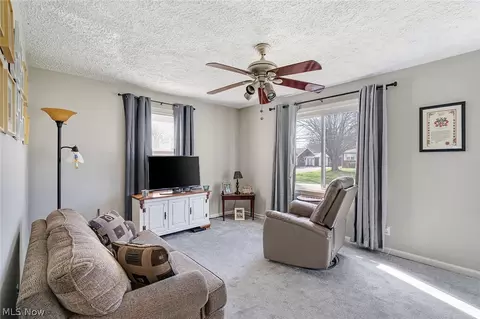 Living - 616 Poland Ave, Struthers, OH 44471 photo 1 of 1