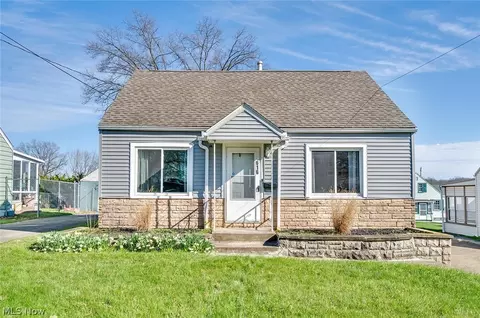 Exterior - 616 Poland Ave, Struthers, OH 44471 photo 2 of 8