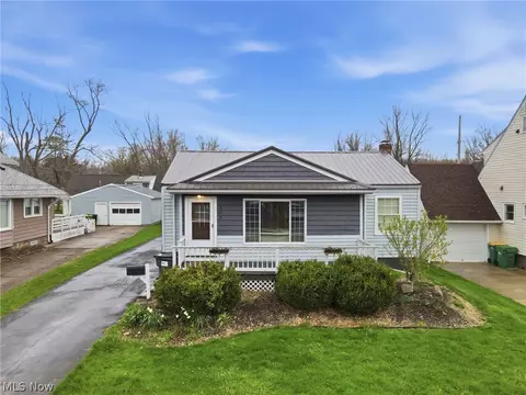 229 Elm St, Geneva, OH 44041
