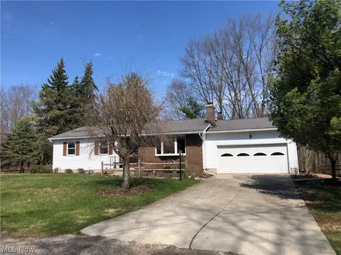 1022 Big Bass Rd, Willard, OH 44890