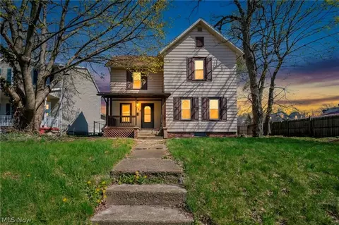 1729 Newberry St, Cuyahoga Falls, OH 44221