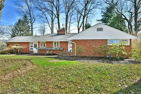 2521 Jennifer Dr, Poland, OH 44514