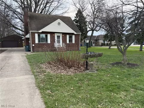 10101 Biddulph Rd, Brooklyn, OH 44144