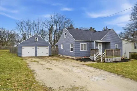 1852 Cramer Ave, Akron, OH 44312