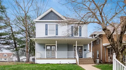 958 Forest Ave, Zanesville, OH 43701