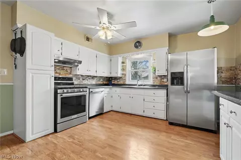 8084 Wright Rd, Broadview Heights, OH 44147 photo 16