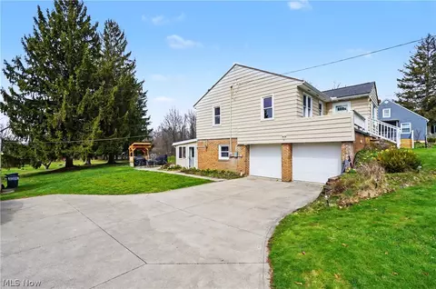 8084 Wright Rd, Broadview Heights, OH 44147 photo 5