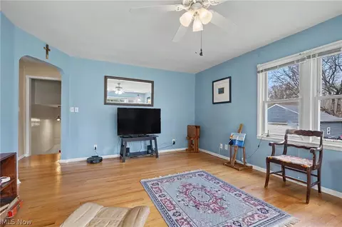 8084 Wright Rd, Broadview Heights, OH 44147 photo 9