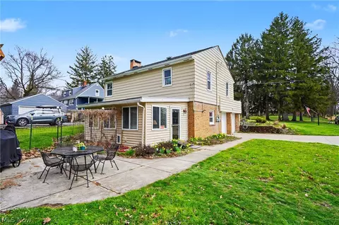 8084 Wright Rd, Broadview Heights, OH 44147 photo 4