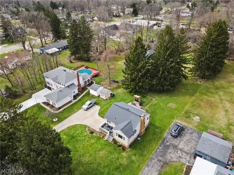 8084 Wright Rd, Broadview Heights, OH 44147 photo 3
