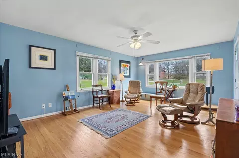 8084 Wright Rd, Broadview Heights, OH 44147 photo 7