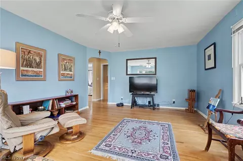 8084 Wright Rd, Broadview Heights, OH 44147 photo 10
