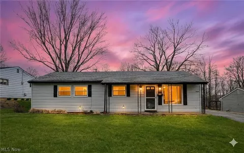 6369 Eldridge Blvd, Bedford Heights, OH 44146