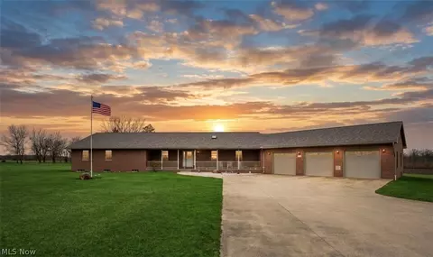 6424 Weaver Rd, Berlin Center, OH 44401