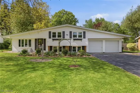 74 Melrose Dr, Painesville, OH 44077