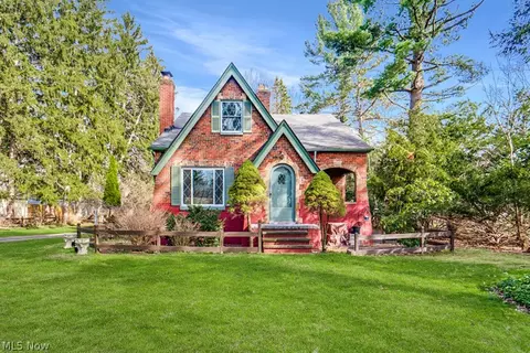 18860 Lorain Rd, Fairview Park, OH 44126