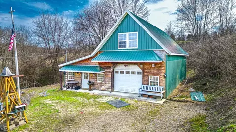 9520 Mcglade School Rd, Dresden, OH 43821