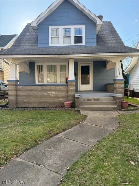 2458 East Ave, Akron, OH 44314