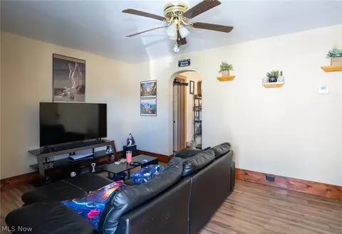 2204 Commerce St, Wellsburg, WV 26070 photo 4