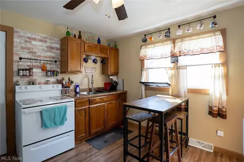 2204 Commerce St, Wellsburg, WV 26070 photo 7