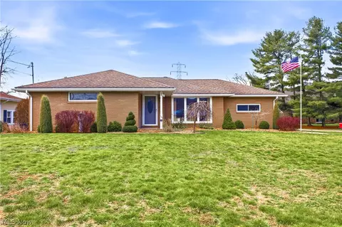 1230 Florence Dr, Wellsville, OH 43968