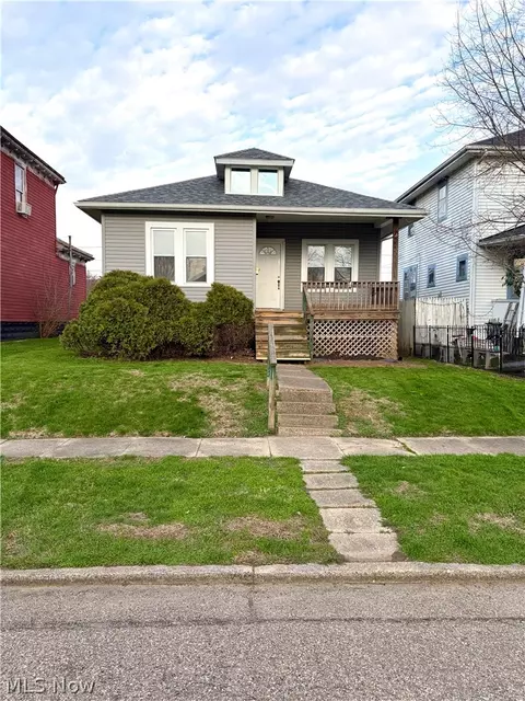 776 Larzelere Ave, Zanesville, OH 43701