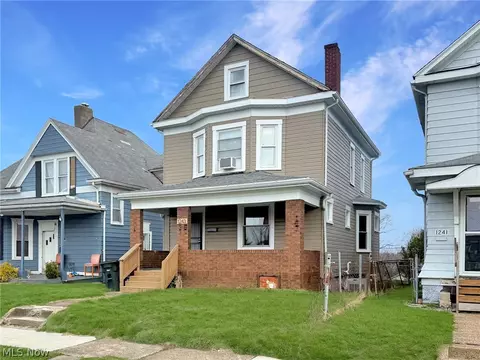 1243 Oakgrove Ave, Steubenville, OH 43952