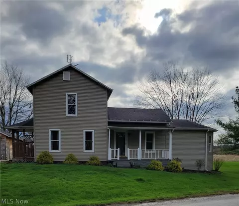 15593 Franchester Rd, Burbank, OH 44214