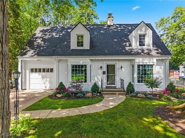 102 Winston Rd, Akron, OH 44313
