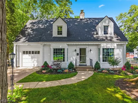 102 Winston Rd, Akron, OH 44313