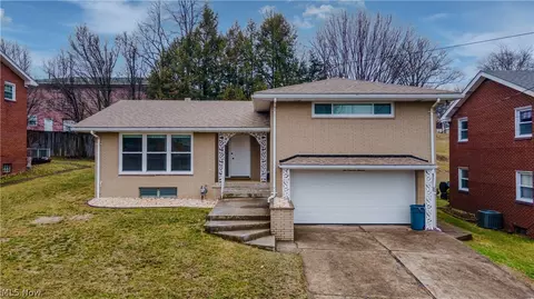 211 Donell St, Weirton, WV 26062