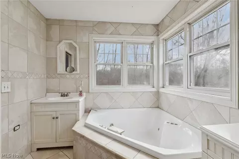 9877 Cutts Rd, Chardon, OH 44024 photo 27