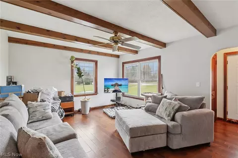 9877 Cutts Rd, Chardon, OH 44024 photo 5