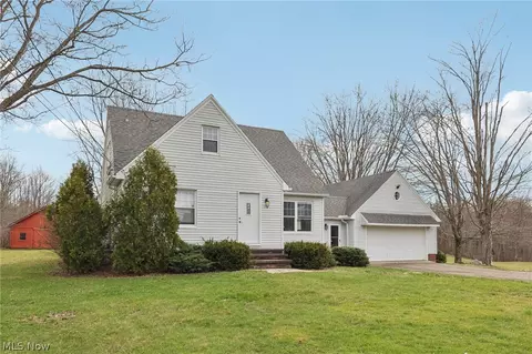 9877 Cutts Rd, Chardon, OH 44024 photo 3