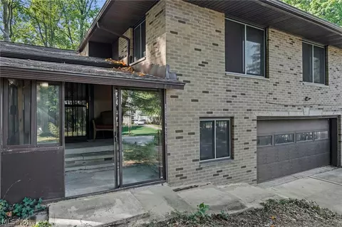 6208 Dora Blvd, Independence, OH 44131 photo 3