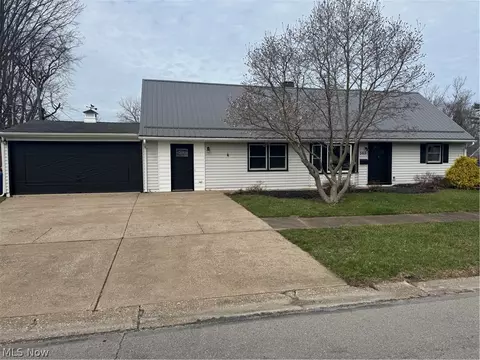 565 Irving Park Blvd, Sheffield Lake, OH 44054