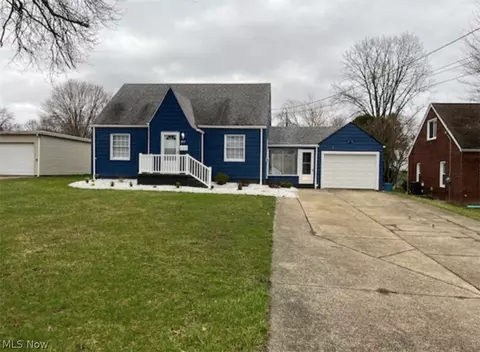 917 S Schenley Ave, Youngstown, OH 44509