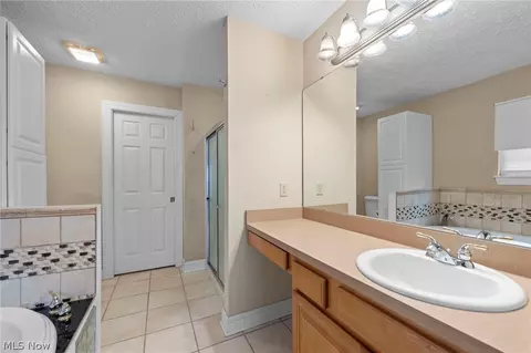 Bath - 608 Rundle St, Lagrange, OH 44050 photo 2 of 3