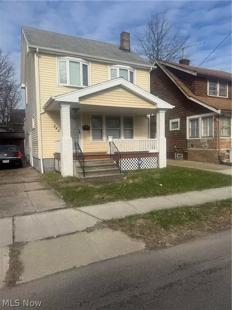 942 E 130th St, Cleveland, OH 44108