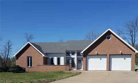82 Sandbrook Cir, Washington, WV 26181