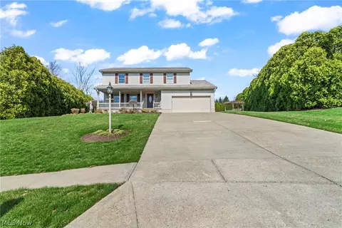 551 E Regency Cir, Canfield, OH 44406