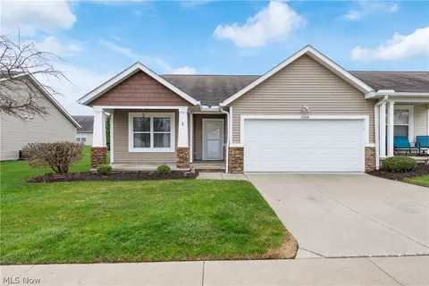 3068 Somerset Dr, Akron, OH 44312