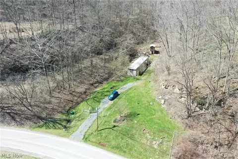 24618 S Calhoun Hwy, Chloe, WV 25235