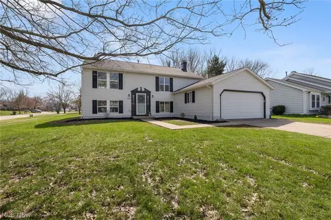 4820 Emerald Ln, Brunswick, OH 44212