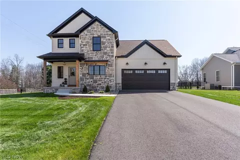 782 Radcliffe Pass, Columbiana, OH 44408